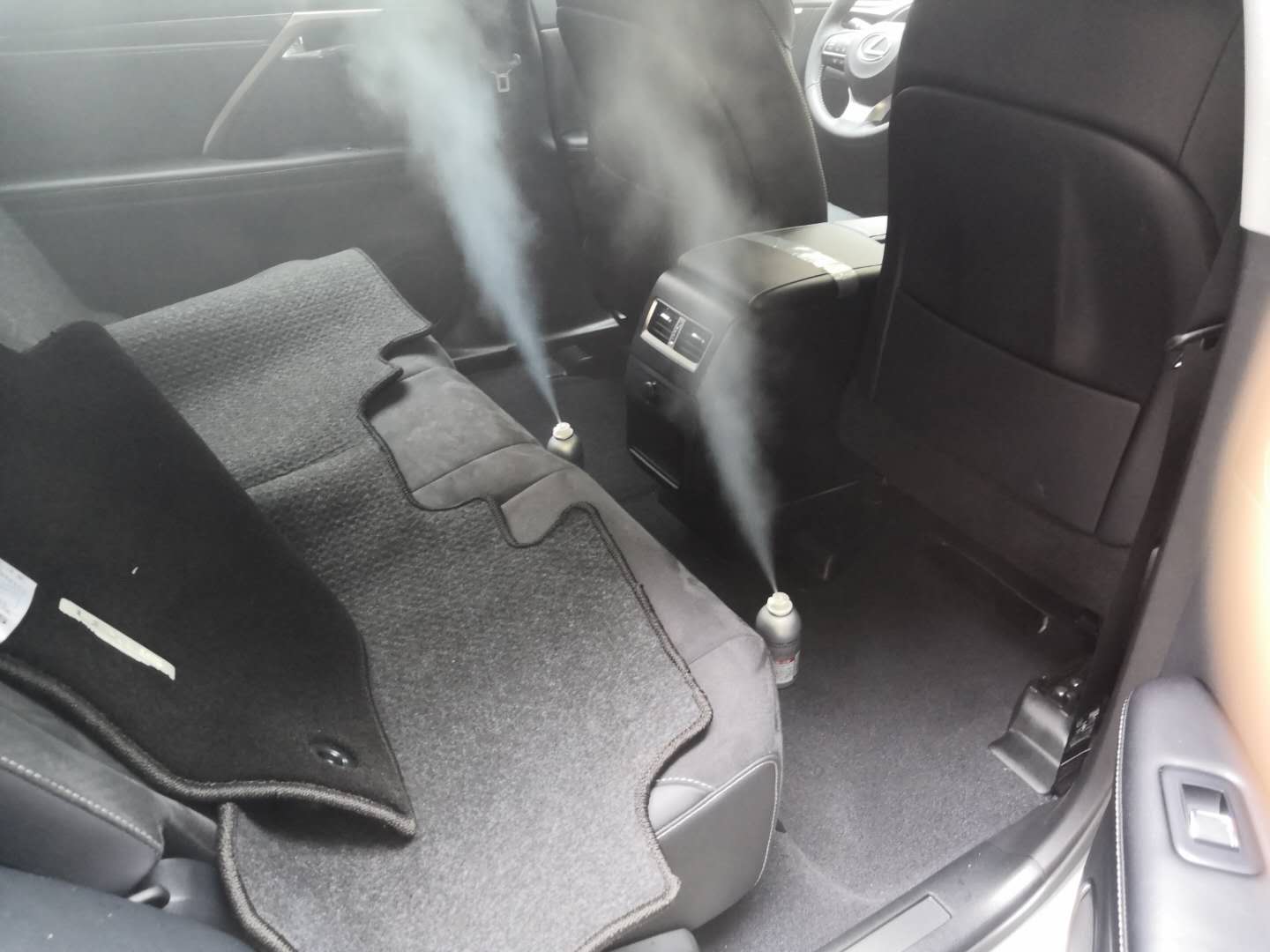 車寶打開自動(dòng)噴向空中治理 車寶打開自動(dòng)噴向空中治理