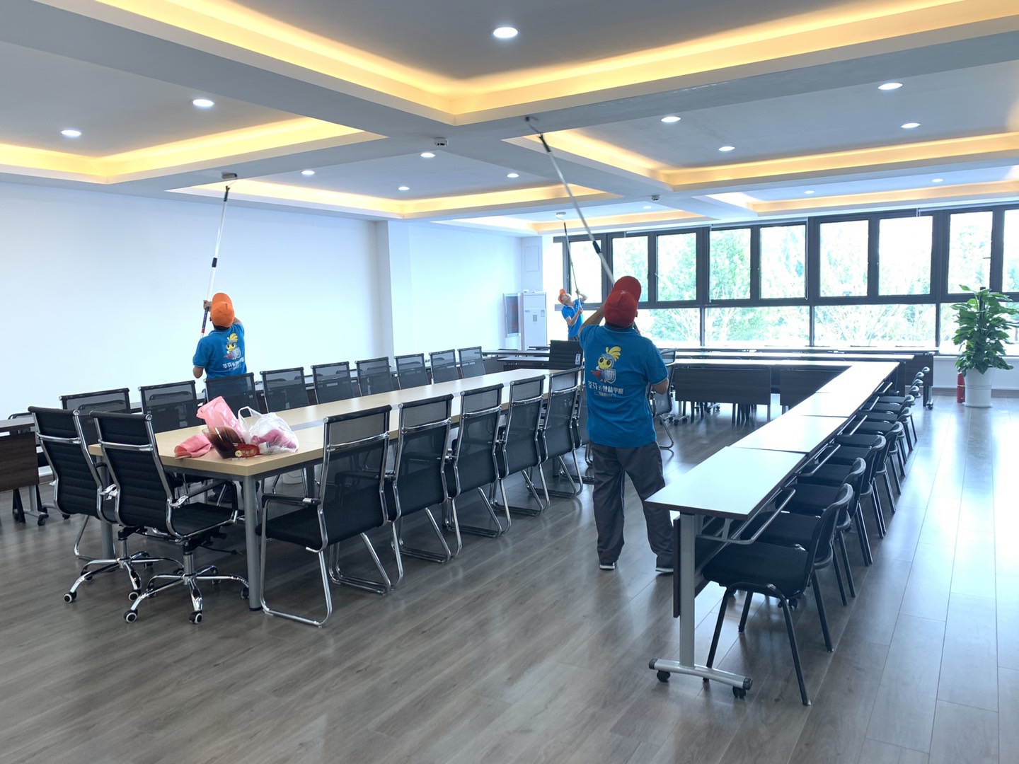 會(huì)議室墻面滾筒全方位施工治理 會(huì)議室墻面滾筒全方位施工治理